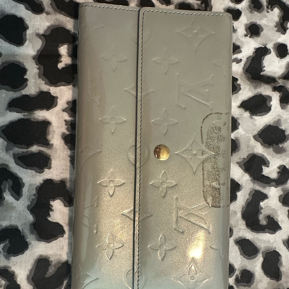 Louis Vuitton Vernis Sarah Long Wallet- Rare Ice Blue/Silver